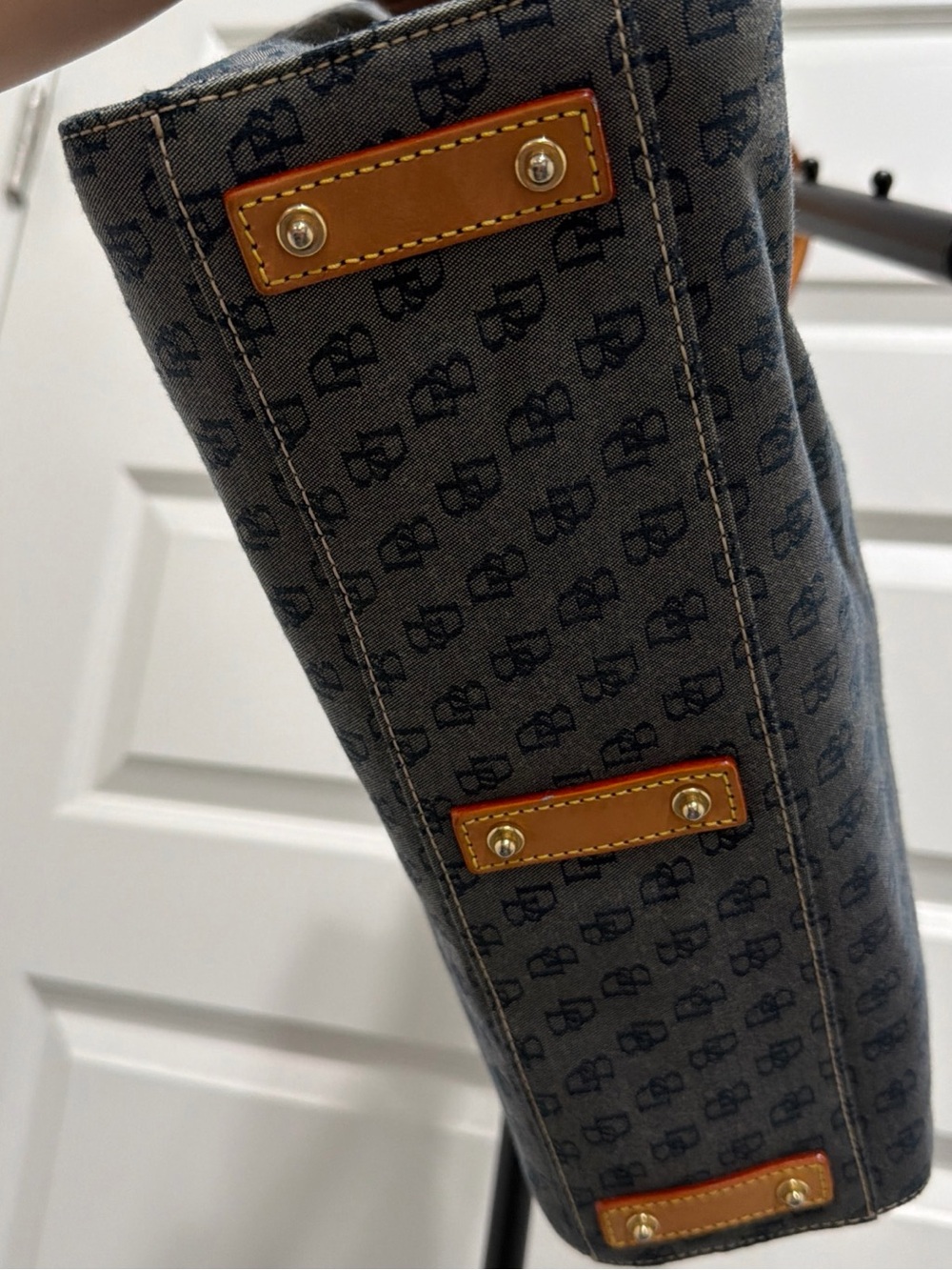 Dooney & Bourke signature monogram canvas tote bag - Picture 6 of 9